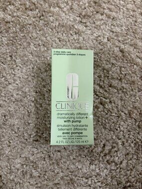 Clinique Dramatically Different Moisturizing Lotion+ Pump 4.2 oz 125ml NIB